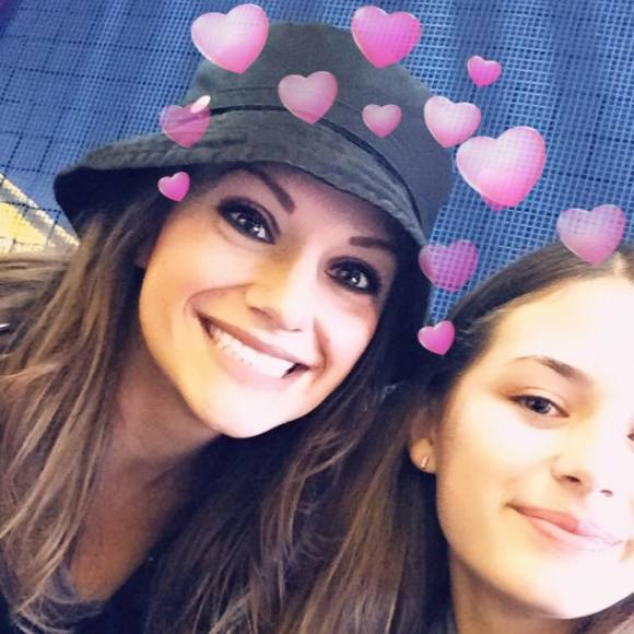 Meet your Posher, Holly - Picture 1 of 1